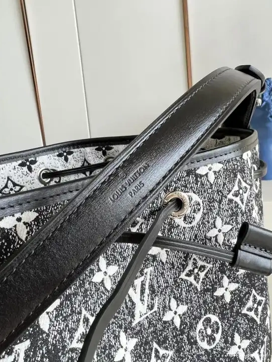 AAA Pruses Bags PETIT LOUIS VUITTON NOÉ 0518